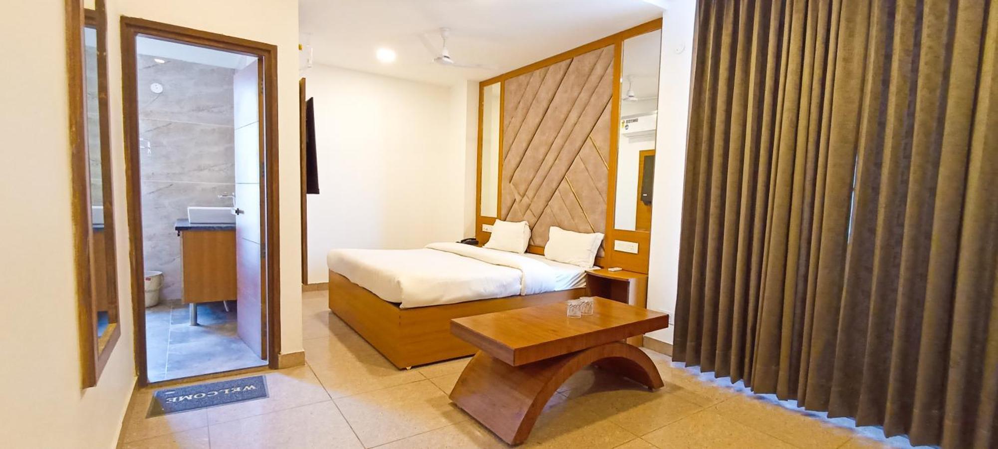 Hotel Lake View Chandīgarh Eksteriør bilde