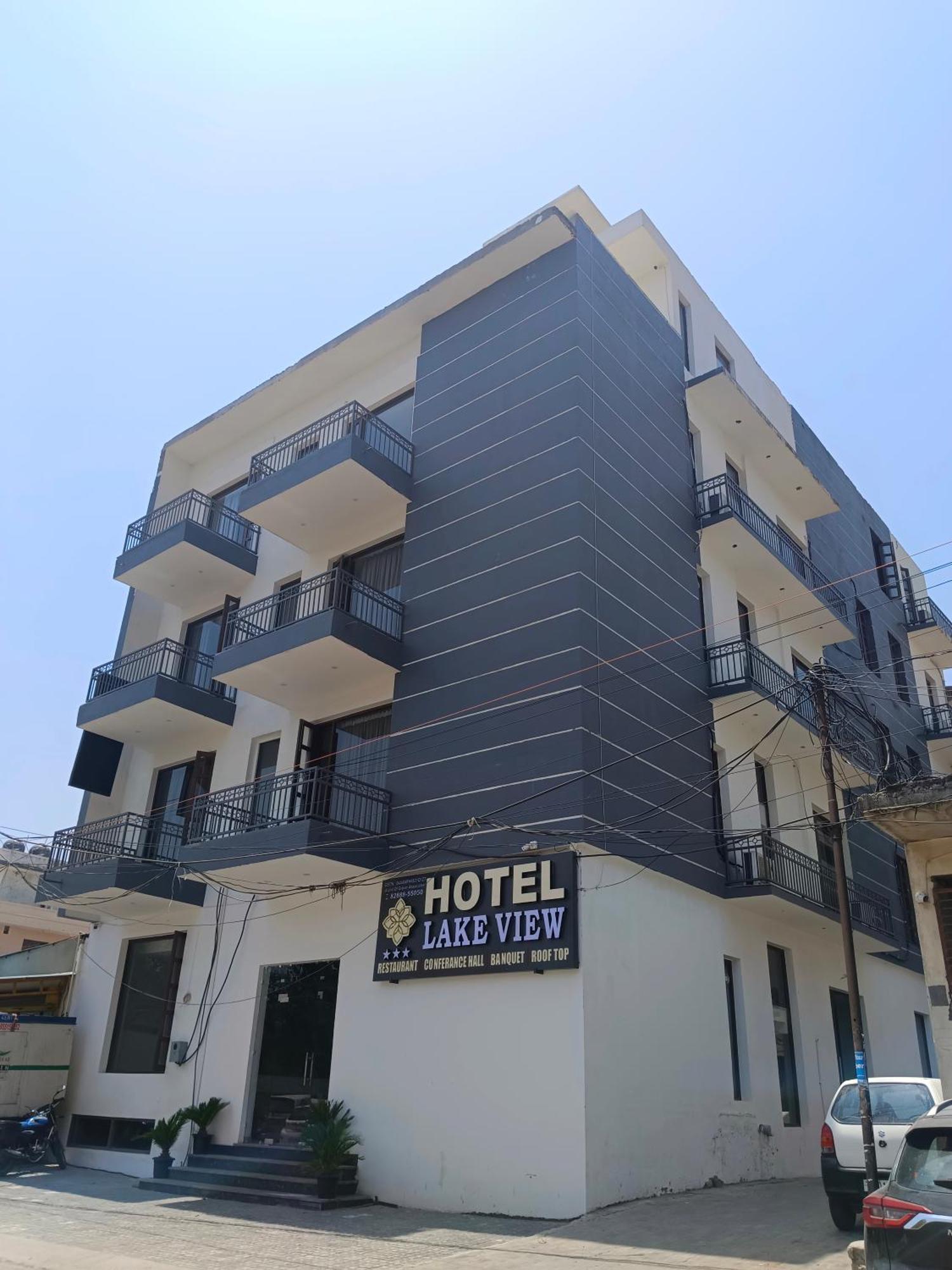 Hotel Lake View Chandīgarh Eksteriør bilde